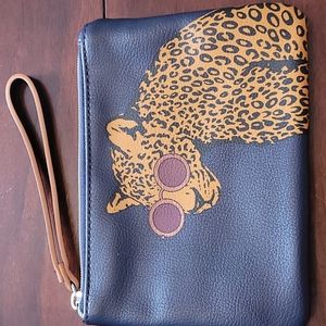 NWOT - Old Navy - Leopard 🐆  Wristlet